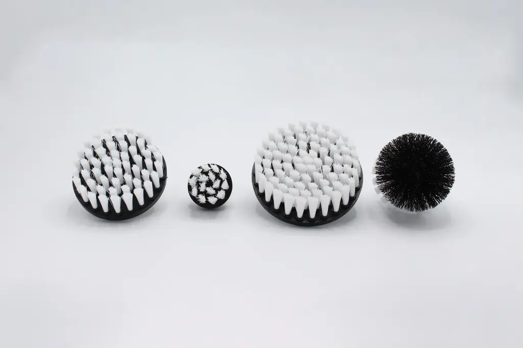 Lot de 4 brosses (poils doux blancs) pour visseuse - (PCB20)