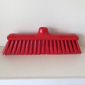 Balai 1/2 dur couleur rouge gamme alimentaire 29cm (PCB6)